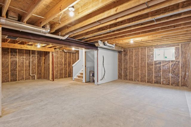 302 Sutton Drive, Savoy, IL 61874