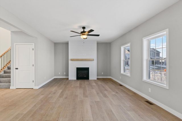 302 Sutton Drive, Savoy, IL 61874