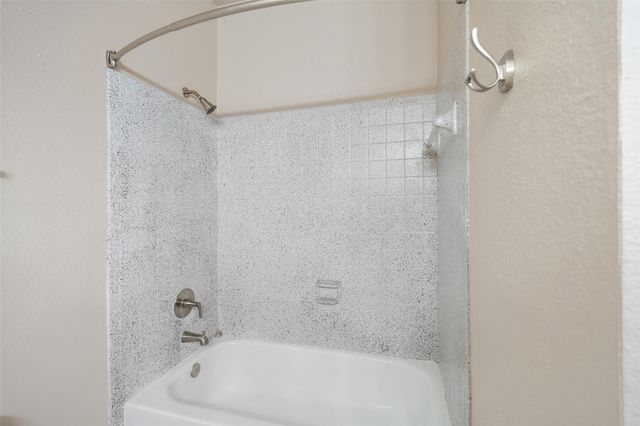 2255 Braeswood Park Drive 105, Houston, TX 77030