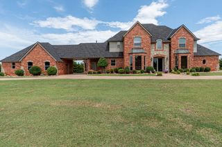 14200 S MacArthur Boulevard, Edmond, OK 73025