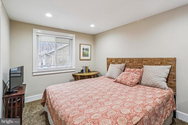 7809 ARCHBOLD TER, Cabin John, MD 20818