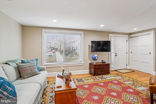 7809 ARCHBOLD TER, Cabin John, MD 20818