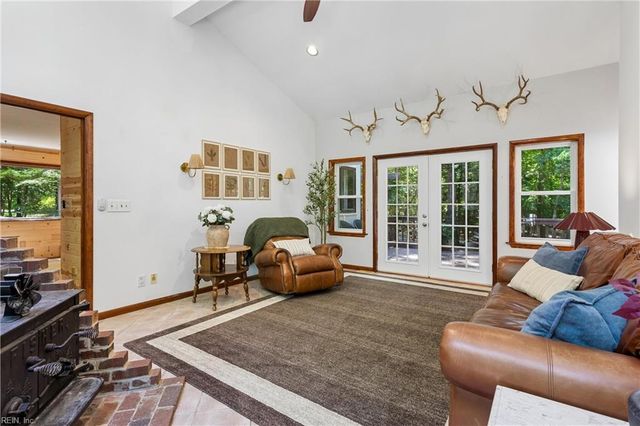12465 Titus Cove LNDG, Carrollton, VA 23314