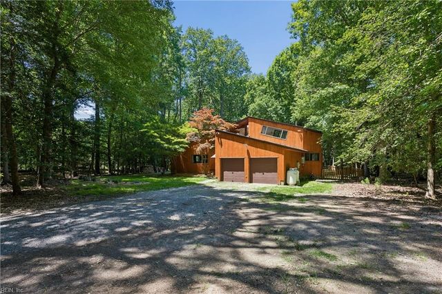 12465 Titus Cove LNDG, Carrollton, VA 23314