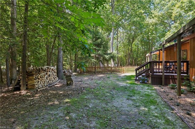 12465 Titus Cove LNDG, Carrollton, VA 23314