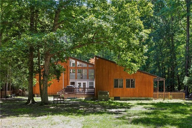12465 Titus Cove LNDG, Carrollton, VA 23314