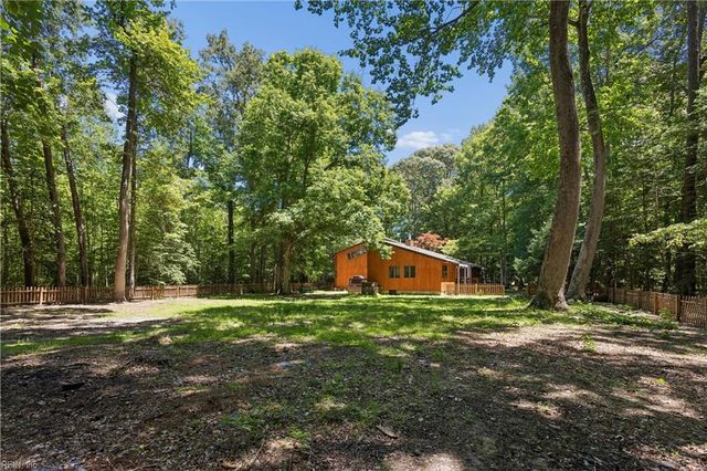 12465 Titus Cove LNDG, Carrollton, VA 23314