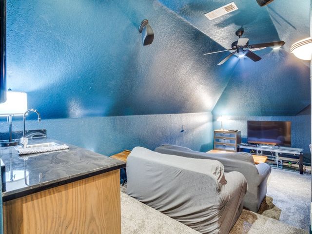1014 Amanda Drive, Mansfield, TX 76063