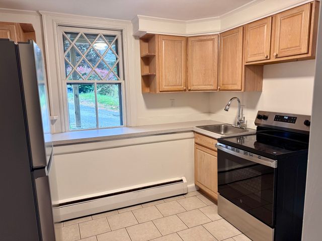 65-R Pleasant St 1, Marblehead, MA 01945