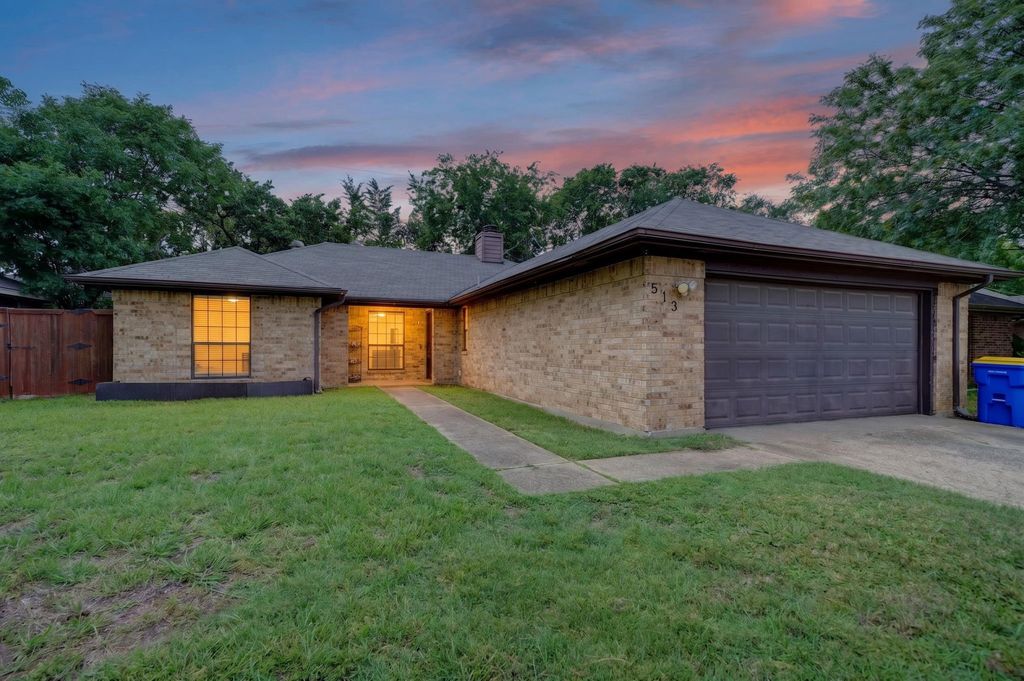 513 Thomas Trail, Seagoville, TX 75159
