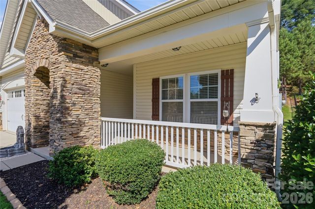 1874 Larkspur Way, Tega Cay, SC 29708