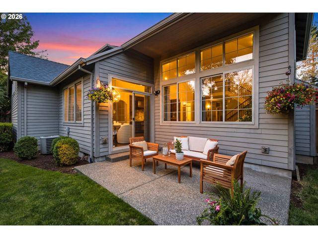 15677 FIELDSTONE Dr, Lake Oswego, OR 97035