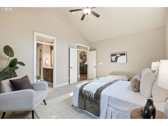 15677 FIELDSTONE Dr, Lake Oswego, OR 97035