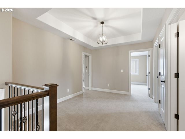 15677 FIELDSTONE Dr, Lake Oswego, OR 97035