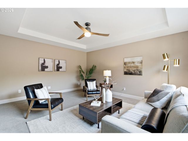 15677 FIELDSTONE Dr, Lake Oswego, OR 97035