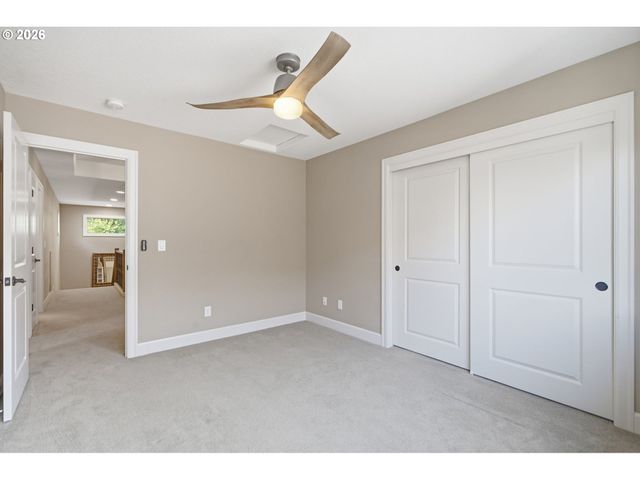 15677 FIELDSTONE Dr, Lake Oswego, OR 97035