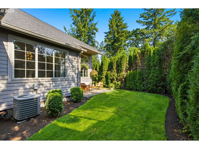 15677 FIELDSTONE Dr, Lake Oswego, OR 97035