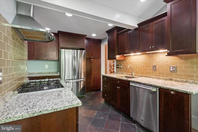 626 LAKESIDE AVE, Havertown, PA 19083