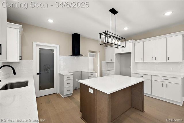 4114 Edgeland Avenue, Royal Oak, MI 48073