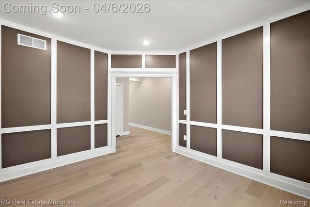 4114 Edgeland Avenue, Royal Oak, MI 48073