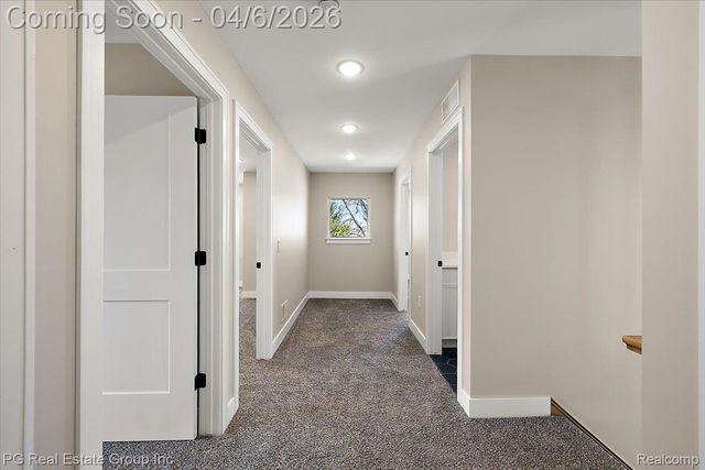 4114 Edgeland Avenue, Royal Oak, MI 48073