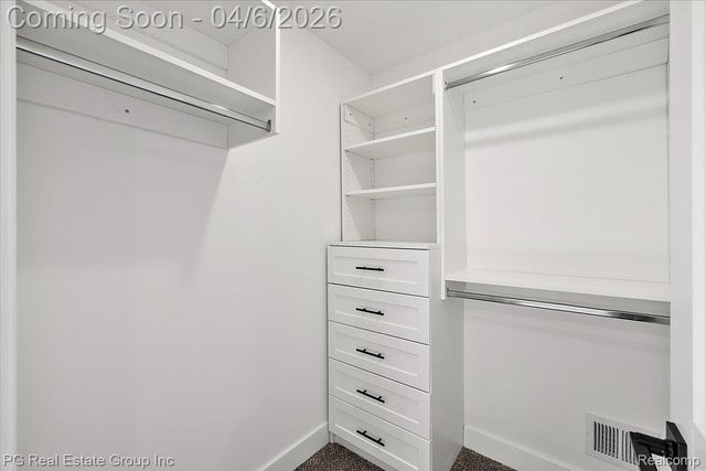 4114 Edgeland Avenue, Royal Oak, MI 48073