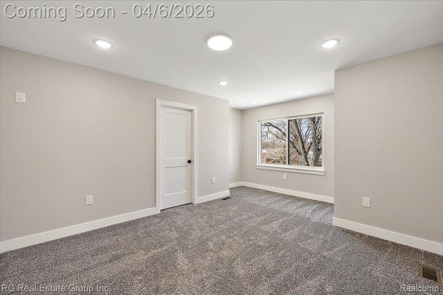 4114 Edgeland Avenue, Royal Oak, MI 48073