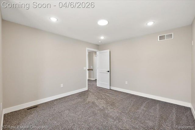 4114 Edgeland Avenue, Royal Oak, MI 48073