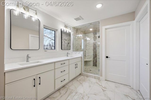 4114 Edgeland Avenue, Royal Oak, MI 48073