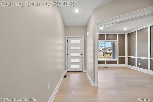 4114 Edgeland Avenue, Royal Oak, MI 48073