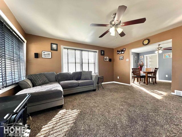 825 Ament Street, Owosso, MI 48867