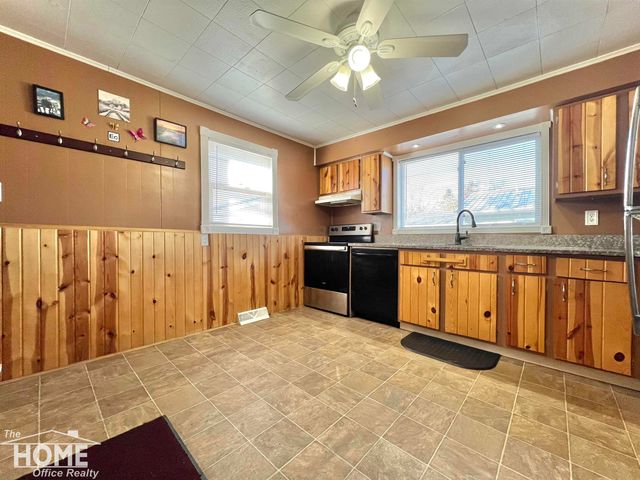 825 Ament Street, Owosso, MI 48867