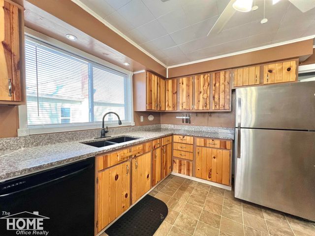 825 Ament Street, Owosso, MI 48867