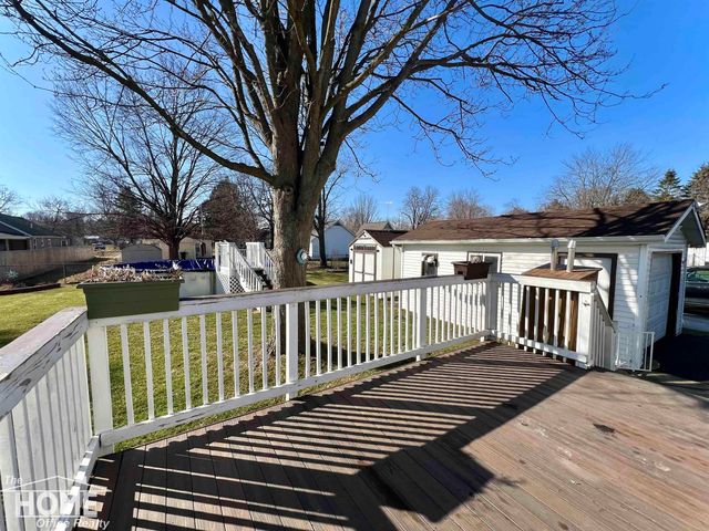 825 Ament Street, Owosso, MI 48867