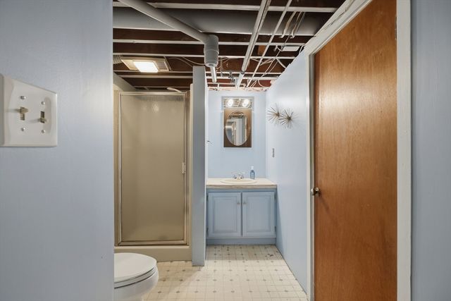 64 Christy Avenue, Dracut, MA 01826