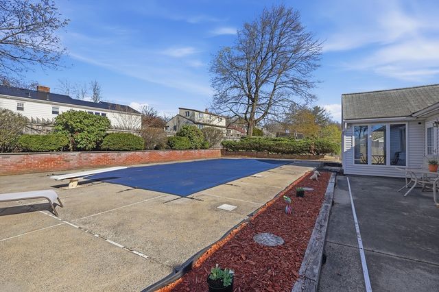 64 Christy Avenue, Dracut, MA 01826