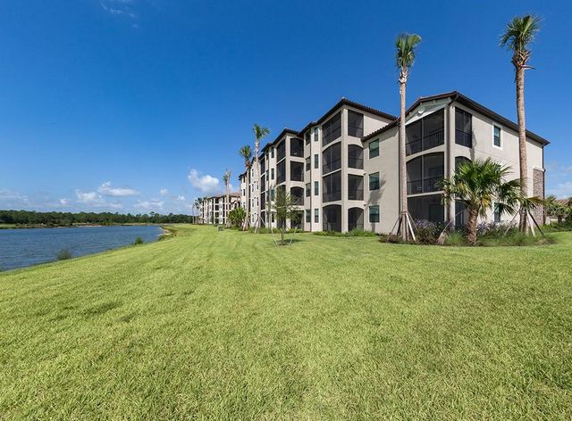 16904 VARDON TERRACE 202, Lakewood Ranch, FL 34211