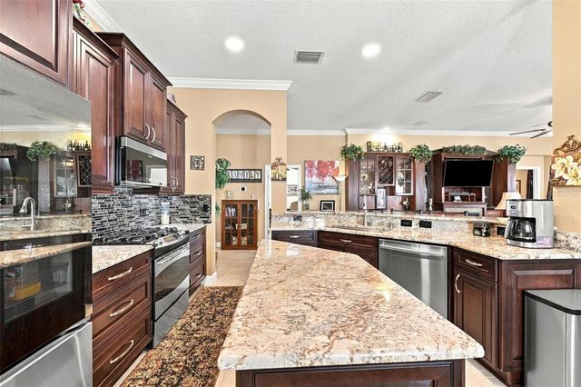 1106 EMERALD DUNES DRIVE, Sun City Center, FL 33573