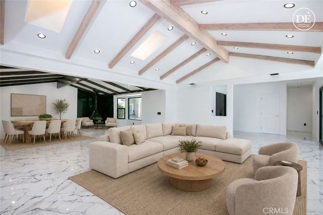 17030 Countess, Encino, CA 91436