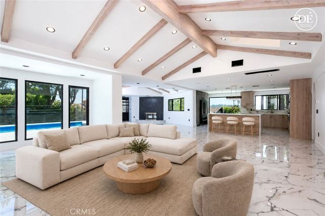 17030 Countess, Encino, CA 91436
