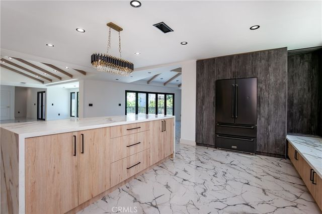 17030 Countess, Encino, CA 91436