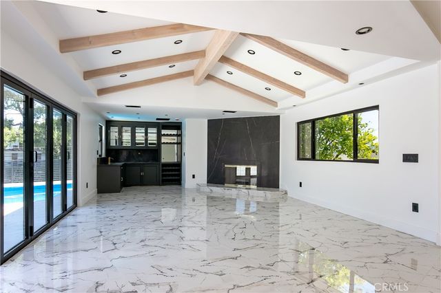 17030 Countess, Encino, CA 91436