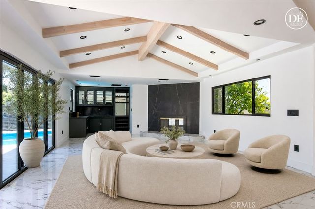 17030 Countess, Encino, CA 91436