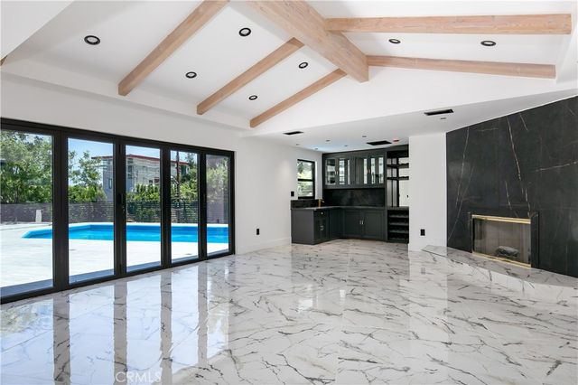 17030 Countess, Encino, CA 91436