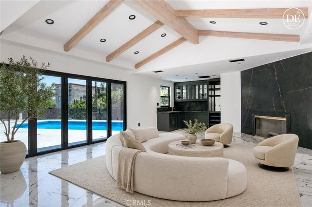 17030 Countess, Encino, CA 91436