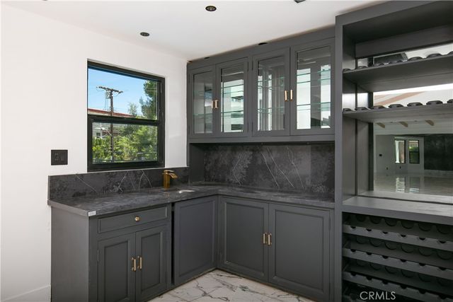 17030 Countess, Encino, CA 91436