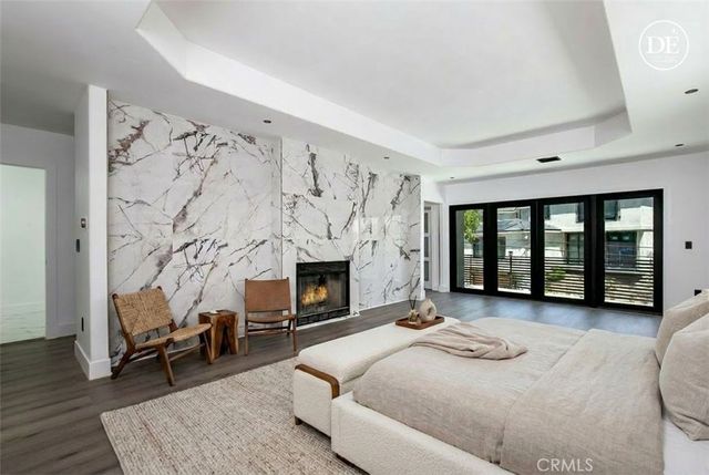 17030 Countess, Encino, CA 91436