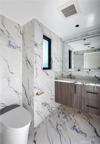 17030 Countess, Encino, CA 91436