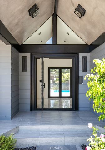 17030 Countess, Encino, CA 91436