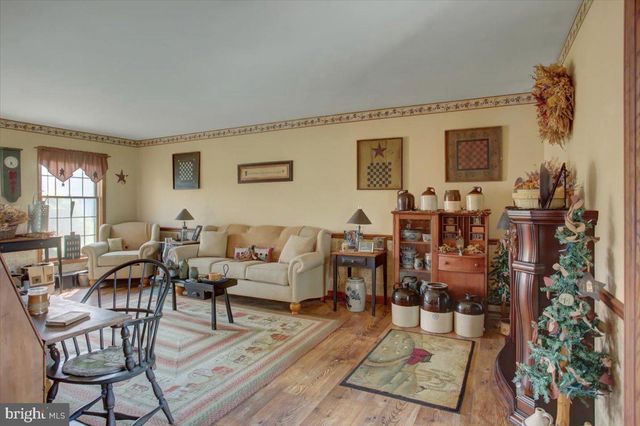 2617 WILLIAMSBURG CIRCLE, Chambersburg, PA 17202